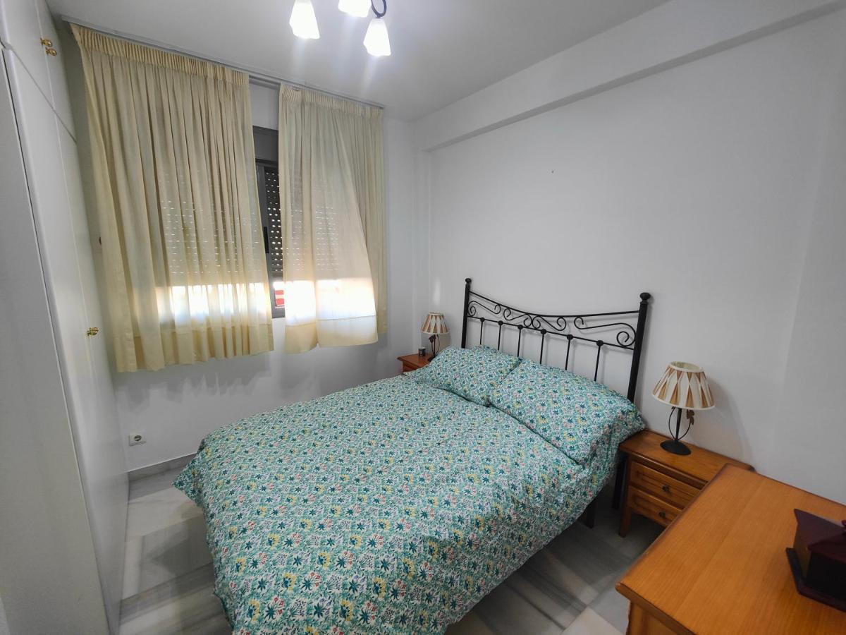Gran Apartamento Cerca De La Playa Con Piscina En El Centro Fuengirola Exterior foto